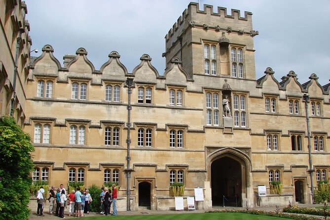 1.5-hour Oxford City and University Walking Tour - The guide makes the difference, and Oxford rewards good ones