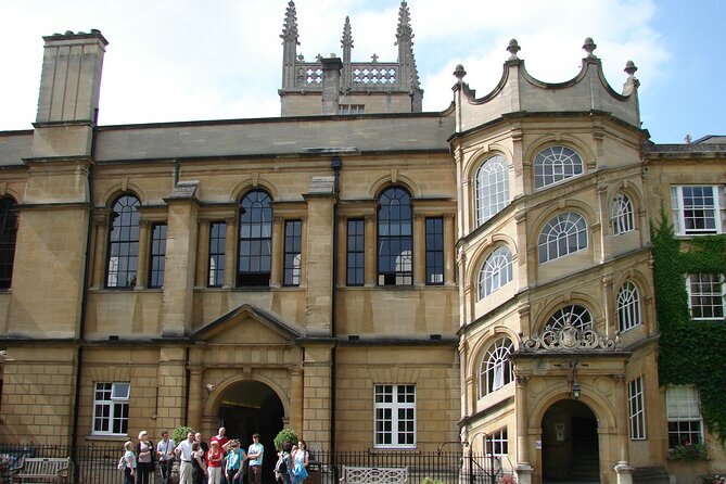 1.5-hour Oxford City and University Walking Tour - Entrance fees included, and why that can be real money