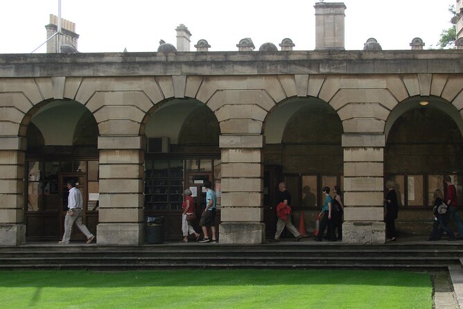 1.5-hour Oxford City and University Walking Tour - How the New College Harry Potter tie-in shows up