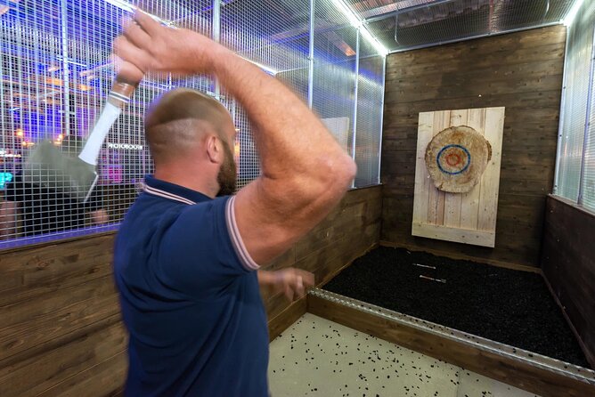 1 hour Private Axe Throwing Experience in Eastbourne - Quick hit points before you book