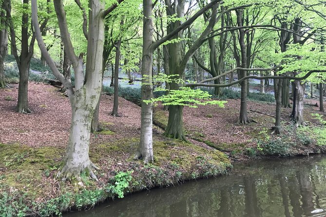 1-Hour Public Cruise - From Skipton Pie and Mash Shop to the waterline