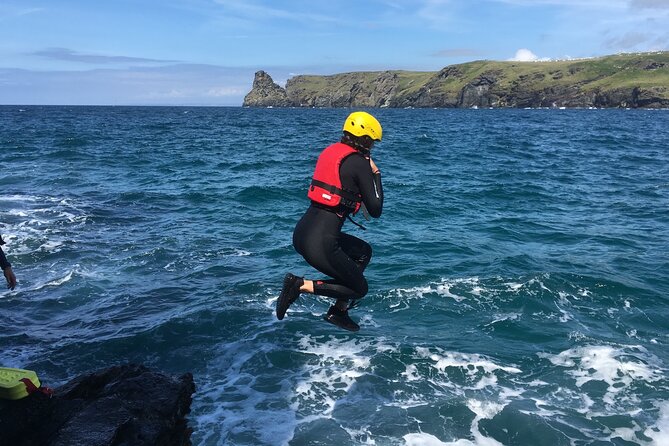 2-Hour Coasteering Adventure Near Bude - The safety briefing where the fun gets managed well