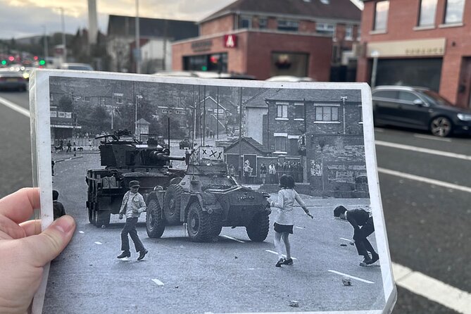 2 Hour Private Belfast Taxi Cab Tour of Troubles & Peace walls - What Makes This 2-Hour Black Taxi Tour Feel Worth It