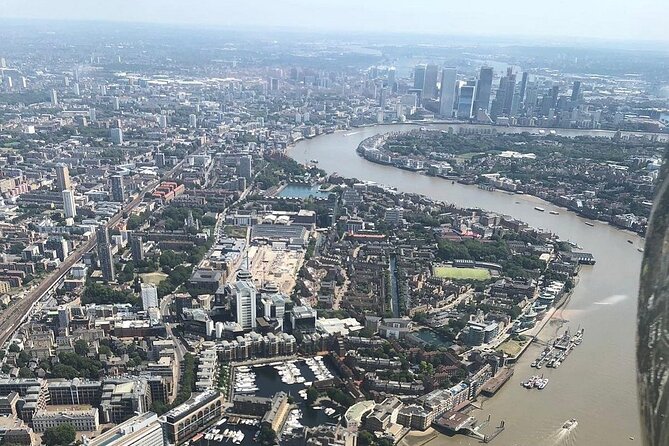 35 minute London Sightseeing Flight for 2 with Champagne - Value math for a London helicopter flight for two