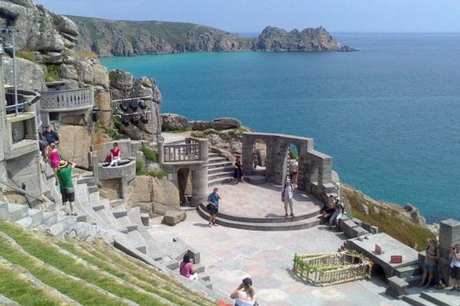 5-Day Devon and Cornwall Small-Group Tour from London - Where you sleep: B&B quirks versus hotel convenience