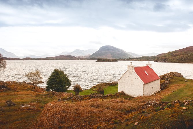 5-Day Highland Explorer and Isle of Skye Small-Group Tour from Edinburgh - Day 1: Dunkeld Cathedral ruins, then Ullapool by the loch
