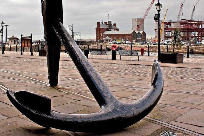 A Walk Through Time: History of Liverpool Walking Tour - Weather, walking pace, and what to wear so you enjoy it