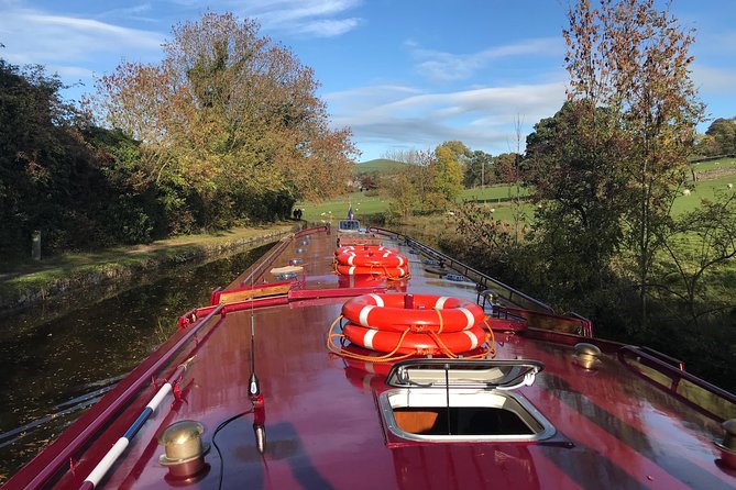 Afternoon Tea Cruise in North Yorkshire - Service style: friendly staff and calm, organized flow