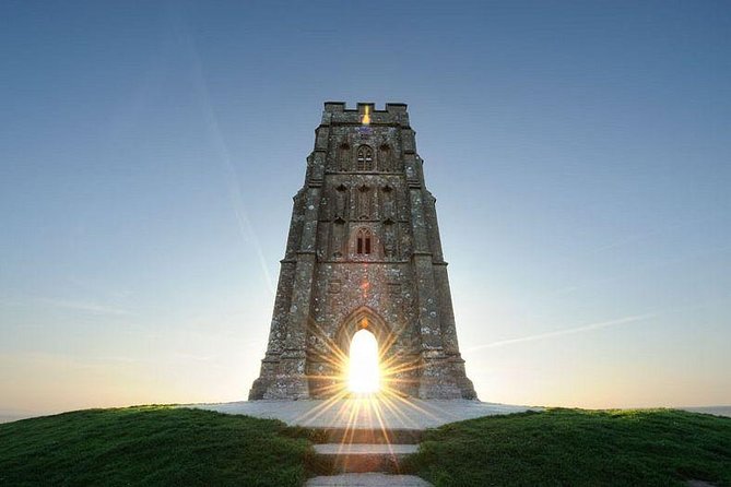 Avalon Adventure - Entering the Glastonbury Abbey area with the right pace