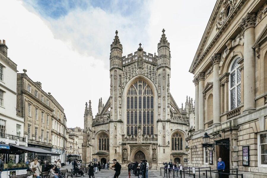 Bath: Bath Abbey and Discovery Centre Entry - Audio guide and tower tour choices, what you get and what you skip