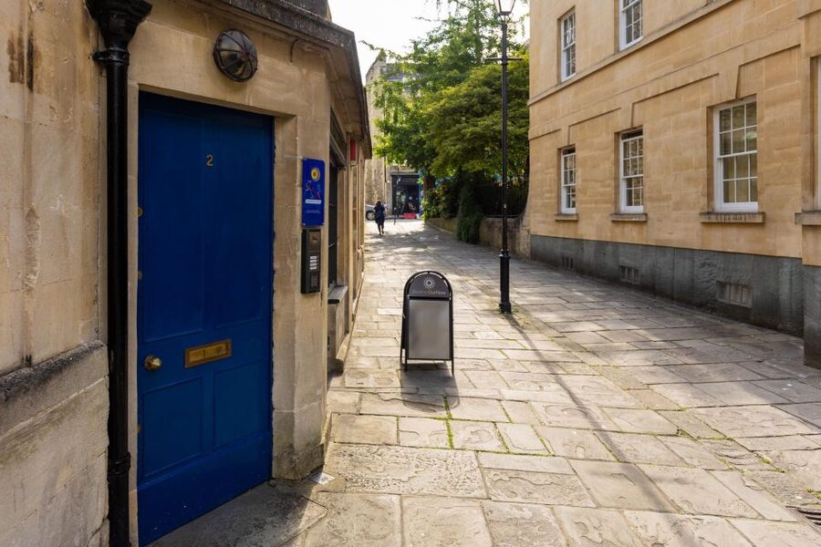 Bath: Guided Relaxation and Sound Bath - Who Should Book This Sound Bath in Bath?