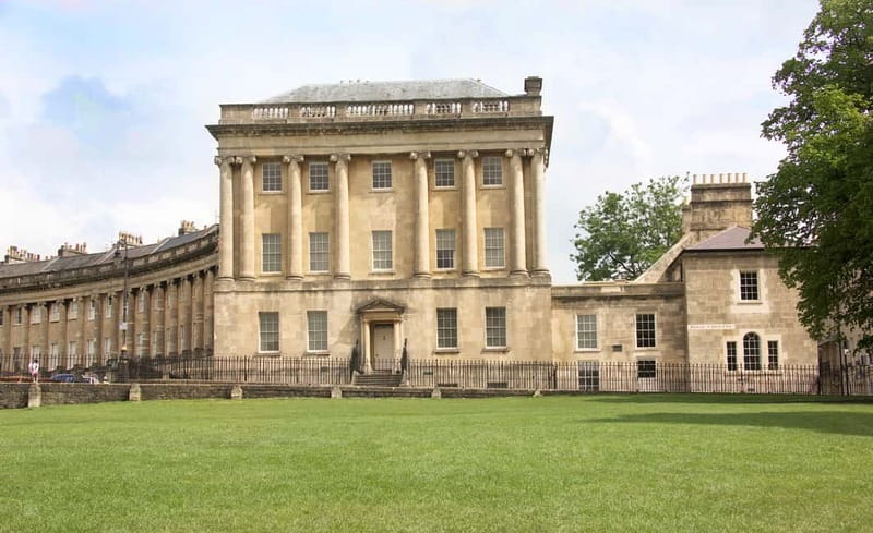 Bath: Private Bridgerton Walking Tour for upto 20 people - Why a Blue Badge guide changes the whole tone of Bath