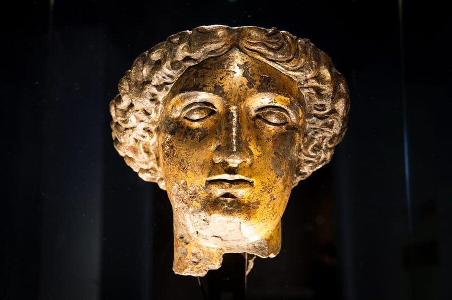 Bath: Roman Baths Entry Ticket with Audio Guide - Museum Highlights: Where the Roman Story Starts