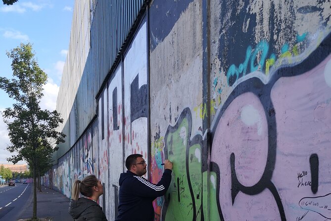 Belfast black taxi tours - Drivers are the main ingredient, not just the vehicle