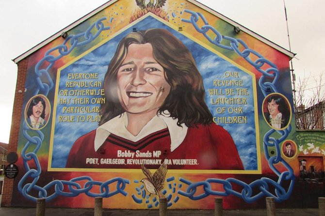 Belfast Murals Taxi Tour - What the guides do well, especially the local stories