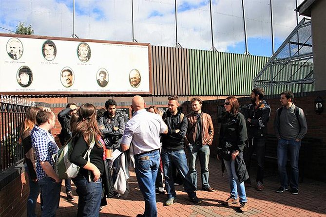 Belfast Political Tour-Conflicting Stories Walking Tour - Stop 1: Bobby Sands mural and nationalist West Belfast stops