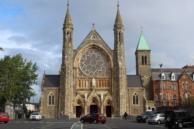 Belfast's Political Mural Taxi Tour - Why Belfast murals, and why a taxi helps