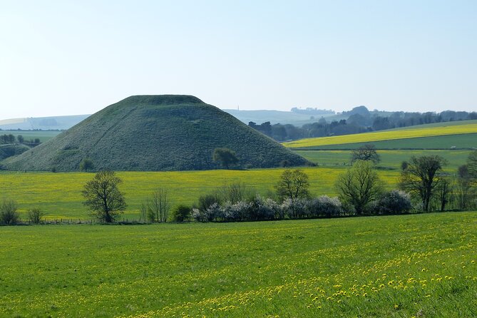 Bespoke private tours of Stonehenge and Avebury by car with local guide - The museums and small stops that make the day feel custom