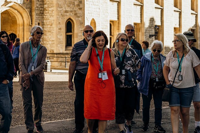 Best of London Tour - Crown Jewels, River Cruise & History Walk - White Tower and the armory: Henry VIII to James II