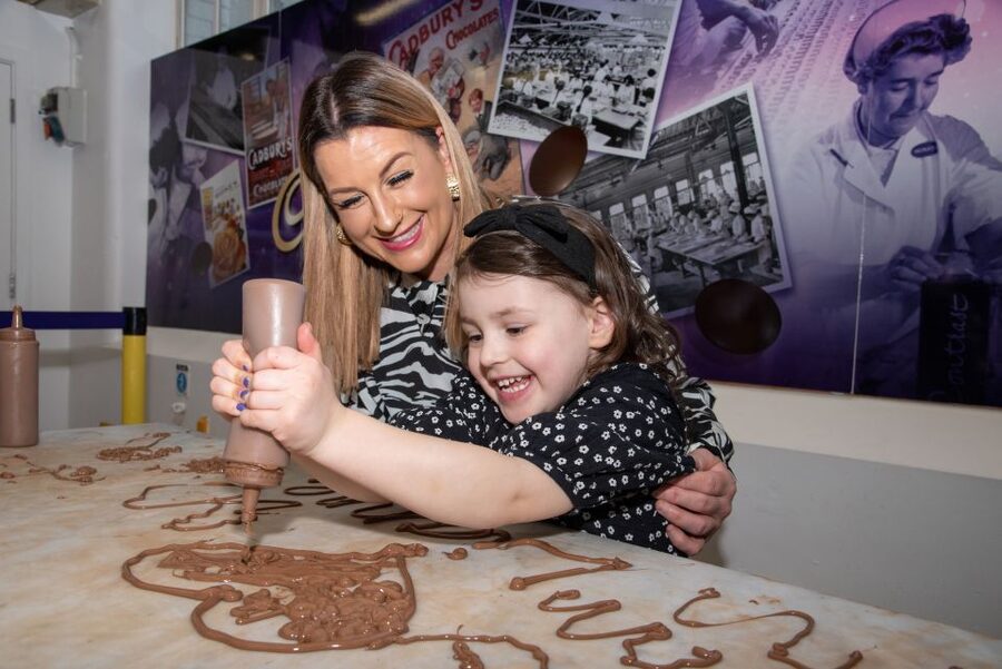 Birmingham: Cadbury World Entry Ticket - Weekend character meet and family show: Freddo and the Caramel Bunny moments