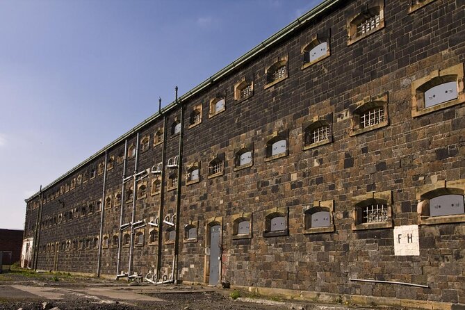 Black Taxi Tour and Crumlin Road Gaol tour Combo - Key things to know before you book
