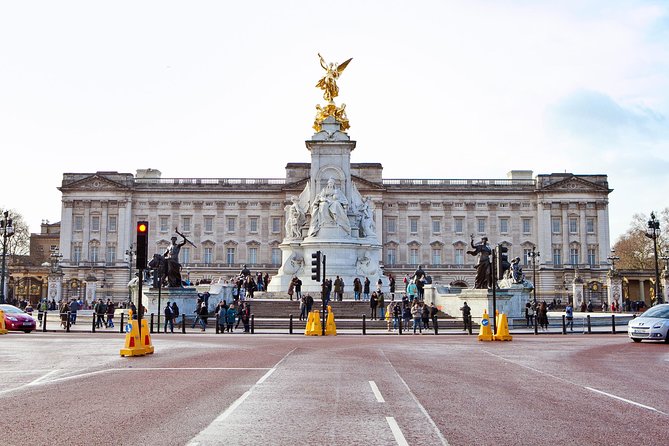 Black Taxi Tour of London: Classic Sightseeing Bespoke & Fun - Pickup, vehicle comfort, and how the timing feels in practice