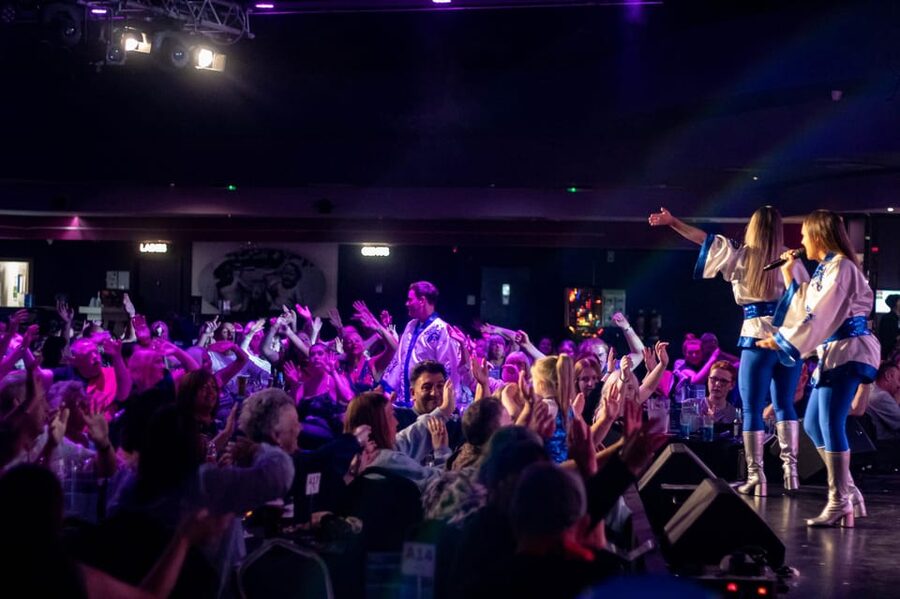 Blackpool: Viva Voulez Vous ABBA Tribute Show Ticket - Getting in smoothly, then settling fast