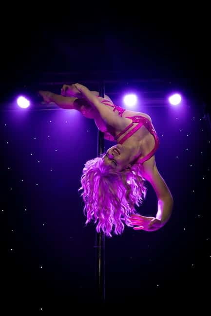Brighton: Cabaret Carousel Show Ticket - The 4-Hour Flow: Pre-Show Energy, Dining, and Main Acts