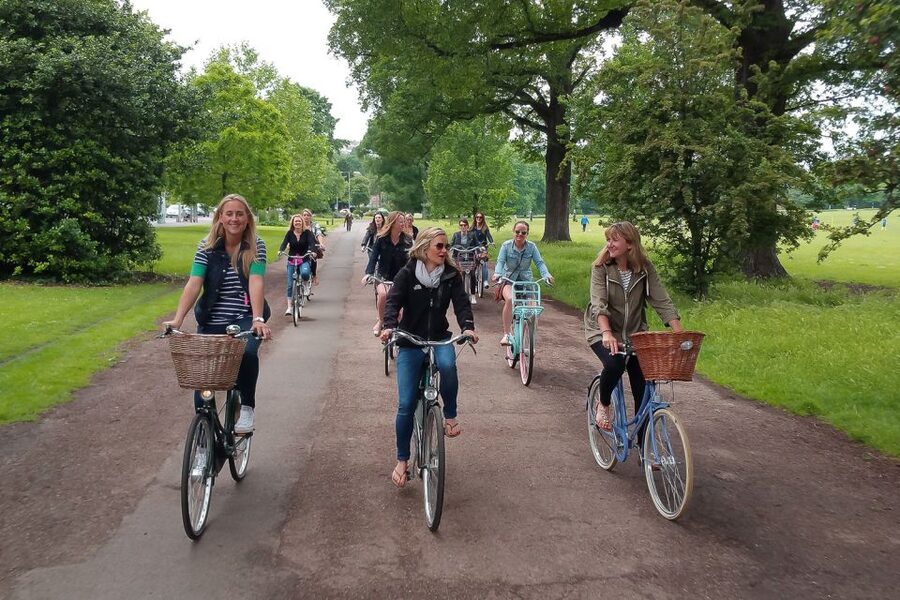 Brighton City Bike Tour - The Royal Pavilion: Opulence Up Close, Not Just on Postcards
