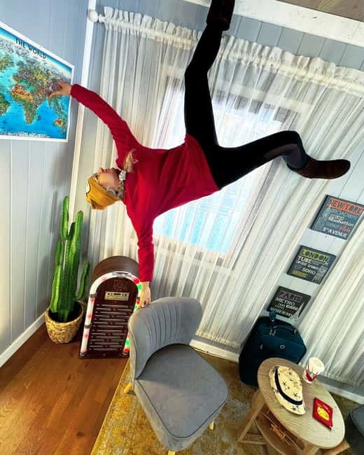 Brighton: Upside Down House Entry Ticket - Upside down rooms and why the poses matter