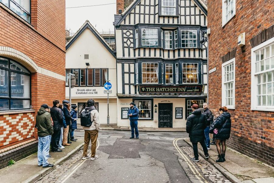 Bristol: Blackbeard to Banksy Guided Walking Tour - Centrespace and Nelson Street: where modern voices take over
