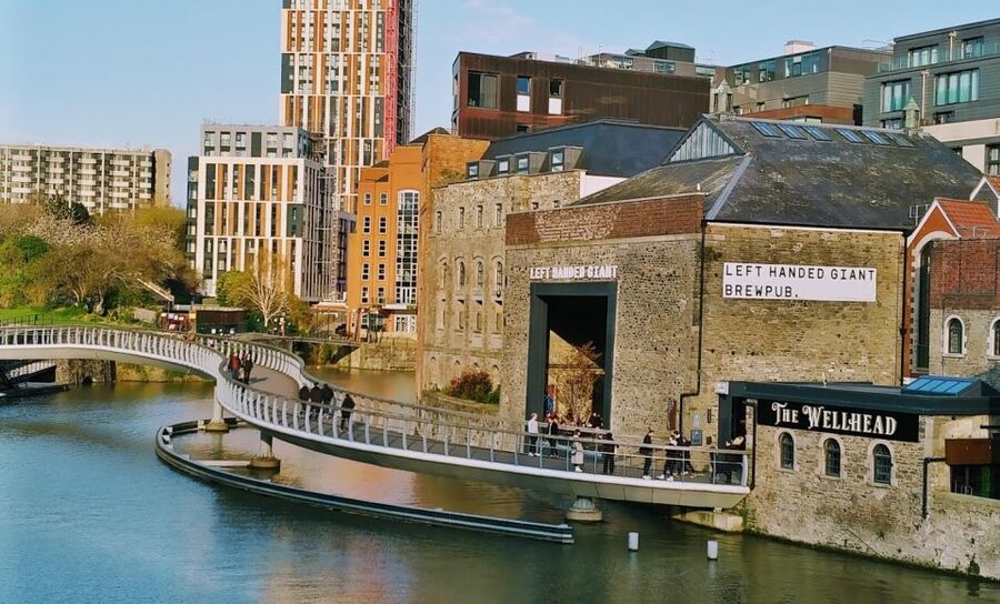 Bristol: Self-Guided Sightseeing Audio Tour - Practical walking notes: a few miles, step-free options, and cobbled streets