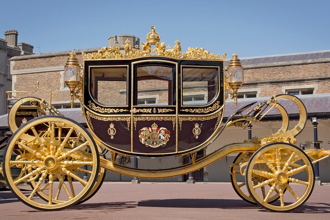 Buckingham Palace: Admission ticket to The Royal Mews - How the 45-Minute Visit Flows in the Royal Mews