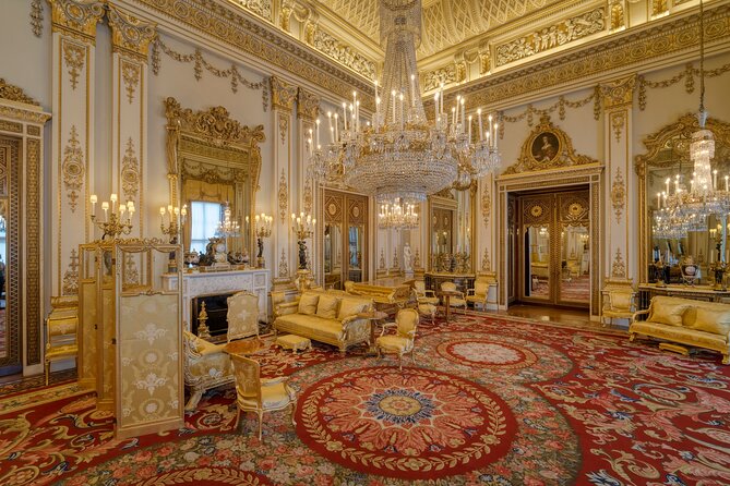 Buckingham Palace Entrance Ticket & British Royalty Guided Tour - Price and value: when the guided walk is worth the extra cost