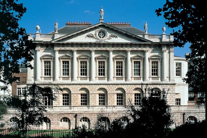 Buckingham Palace, St James Palace & Tea at Kensington Palace - Kensington Palace grounds and the Orangery high tea