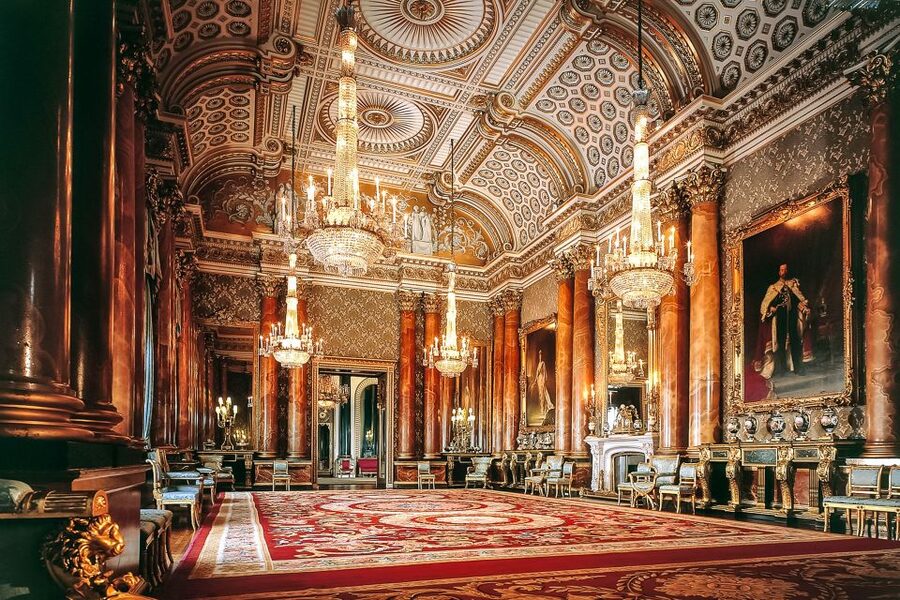 Buckingham Palace: The State Rooms Entrance Ticket - The State Rooms Multimedia Tour: how the self-guided setup works