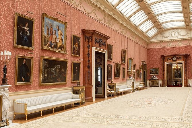 Buckingham Palace: Walking Tour with Entry & Audio Guide - Practical tips that save time and stress