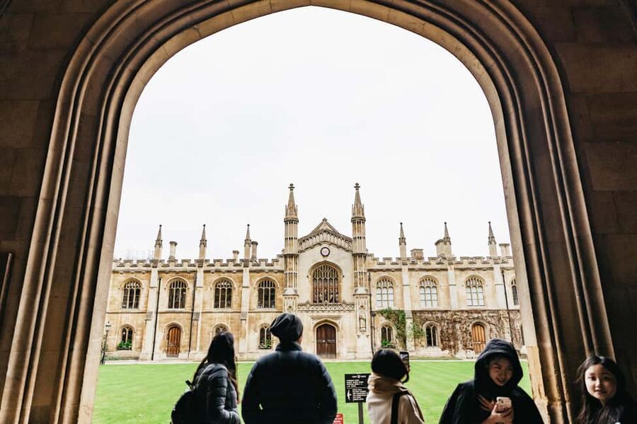 Cambridge: Alumni-Led Walking Tour w/ King's College Option - The college loop: Corpus Christi, Queens’ College, Trinity Hall, Trinity College