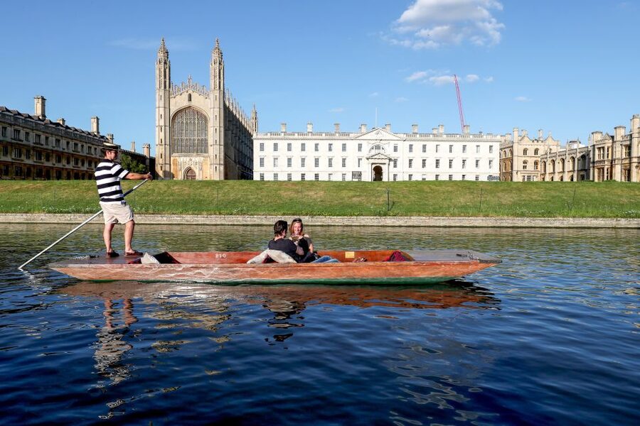 Cambridge: Guided River Cam Punting Tour - Stories That Go Beyond Dates: Student Life and Traditions