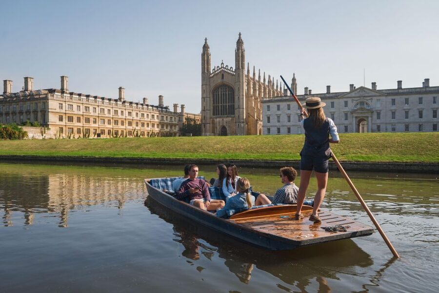 Cambridge: Guided Shared River Punting Tour - King’s College Chapel to the Wren Library: big college views without the walking