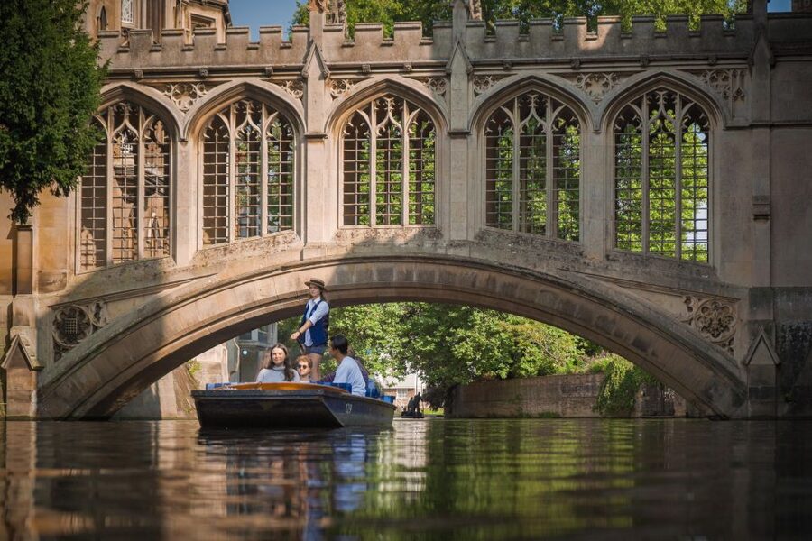 Cambridge: Guided Shared River Punting Tour - Guide quality makes the difference, from Jack to Daisy and Alex