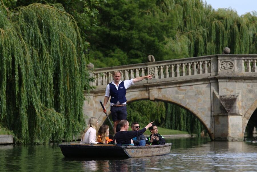 Cambridge: Guided Shared River Punting Tour - Mathematical Bridge and Clare College Gardens, the river-level classics
