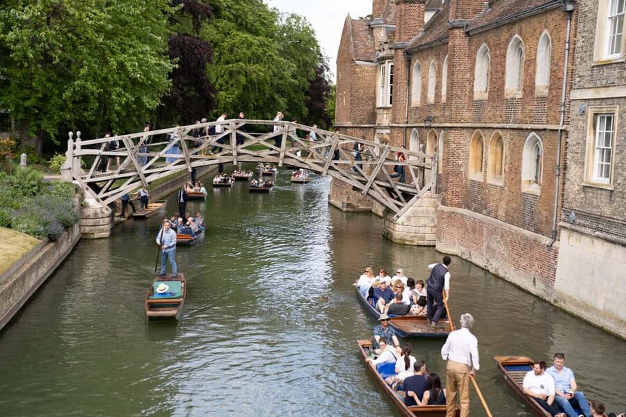 Cambridge: Punting Tour on the River Cam - Duration and Comfort: Fifty Minutes Goes Fast