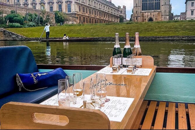 Cambridge - Shared Punting Tour - Shared punt comfort: stroller access, service animals, and boat size