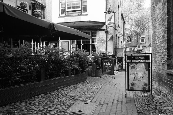 Cambridge University Ghost Tour by Alumni™ - How the ghost stories fit Cambridge University life