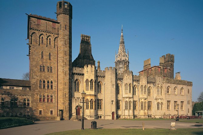 Cardiff Day Tour from London with Local Guide (Visit Wales) - Getting there by coach: long ride, but you do have some comfort