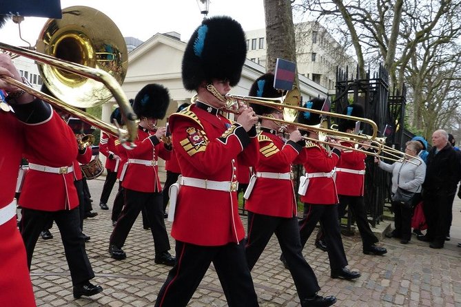 Changing of the Guard Guided Walking Tour in London - The main event: following the guards along the Mall