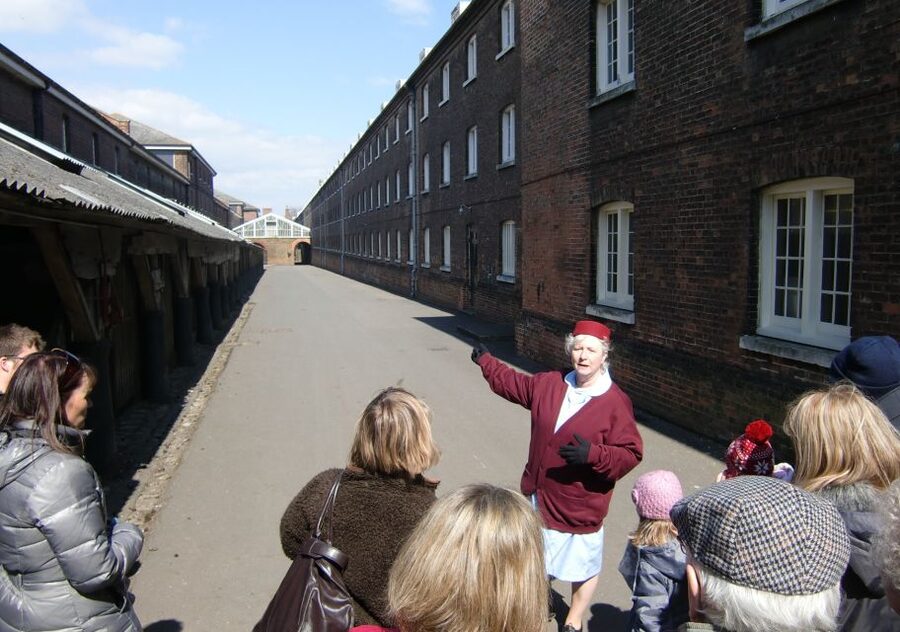 Chatham Historic Dockyard: Call the Midwife Tour - Simple planning tips that make your day smoother