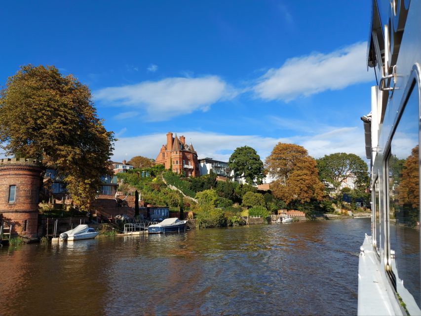 Chester: Half-Hour City Cruise - The Earl’s Eye bend and riverside properties: what to actually look for