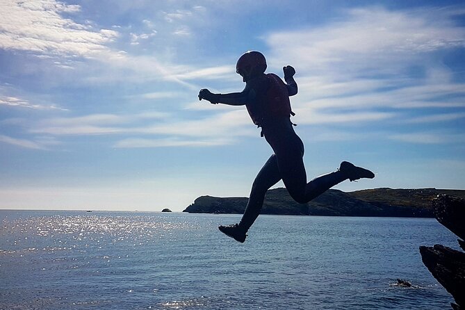 Coasteering (Cliff Jumping, Scrambling, Wild Swimming) on Anglesey - Stop 1: Anglesey’s Secret Coves and Rockpool Stops